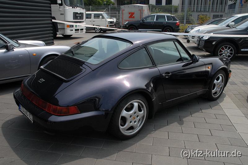 Porsche Zentrum Aachen 8974.JPG